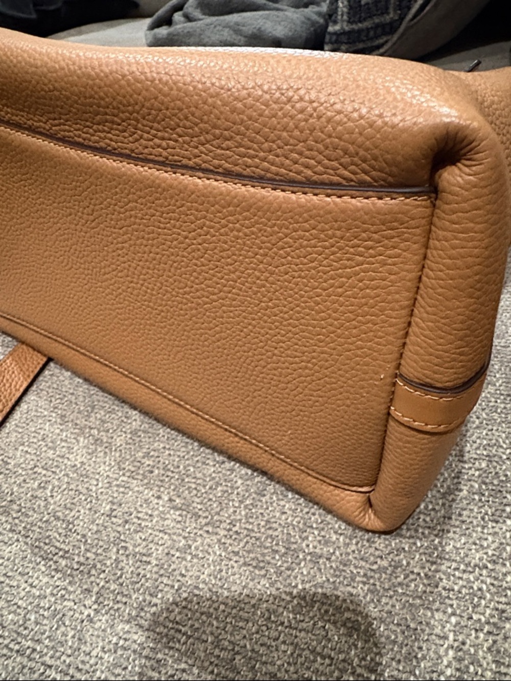 kate spade Tan Pebbled Leather Shoulder Bag with Gold Hardware - Picture 6 of 6